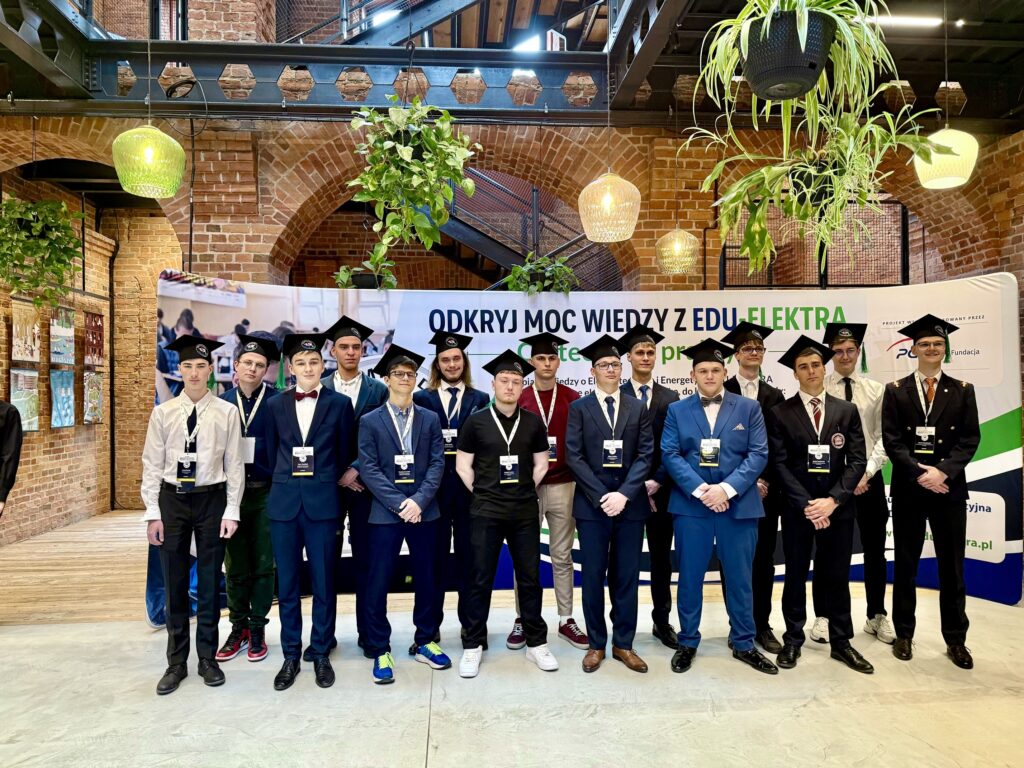 uczestnicy konkursu EDU-ELEKTRA